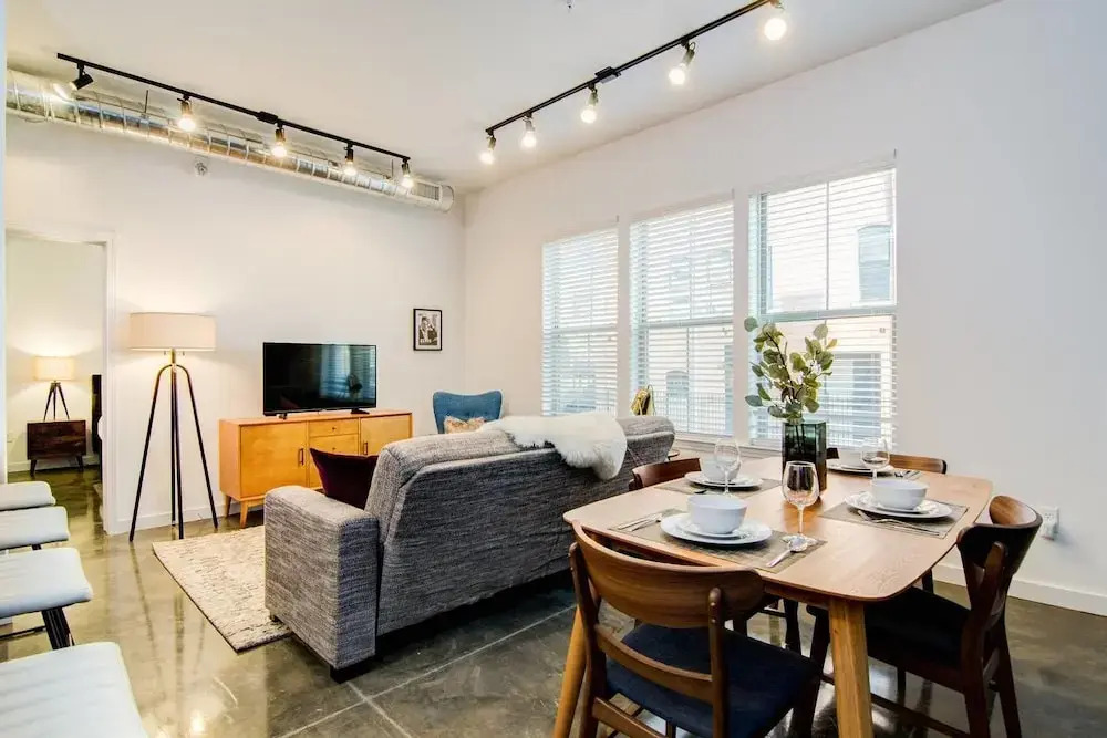 Biz Travel Luxury 2 Bd/2 Bath 6 Min Walk To Beale