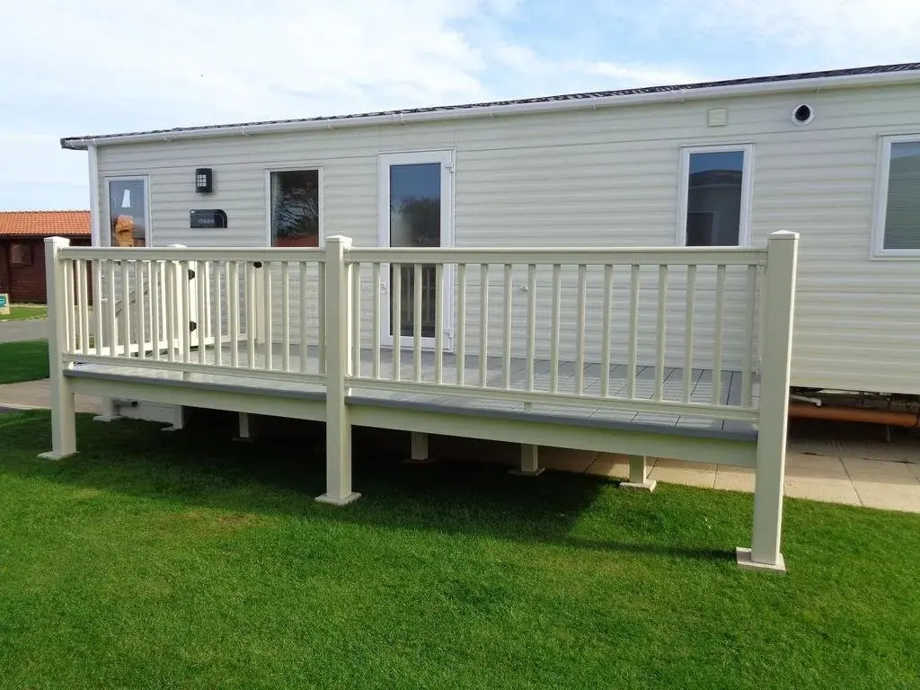 A HOME AWAY HOT TUB RETREAT AT Tattershall lakes country park