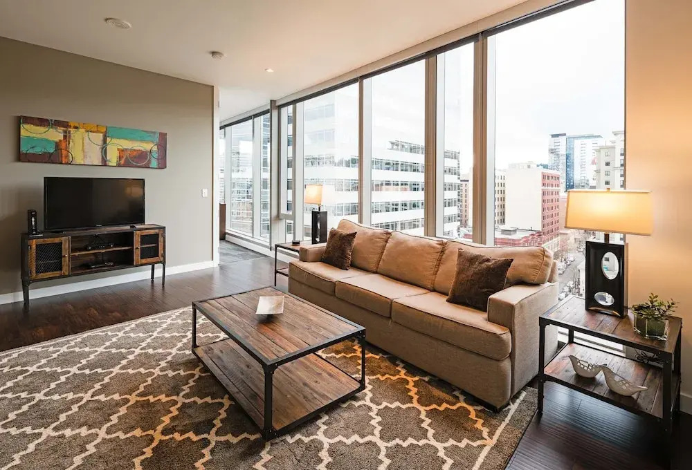 Stay Alfred at Park Avenue West