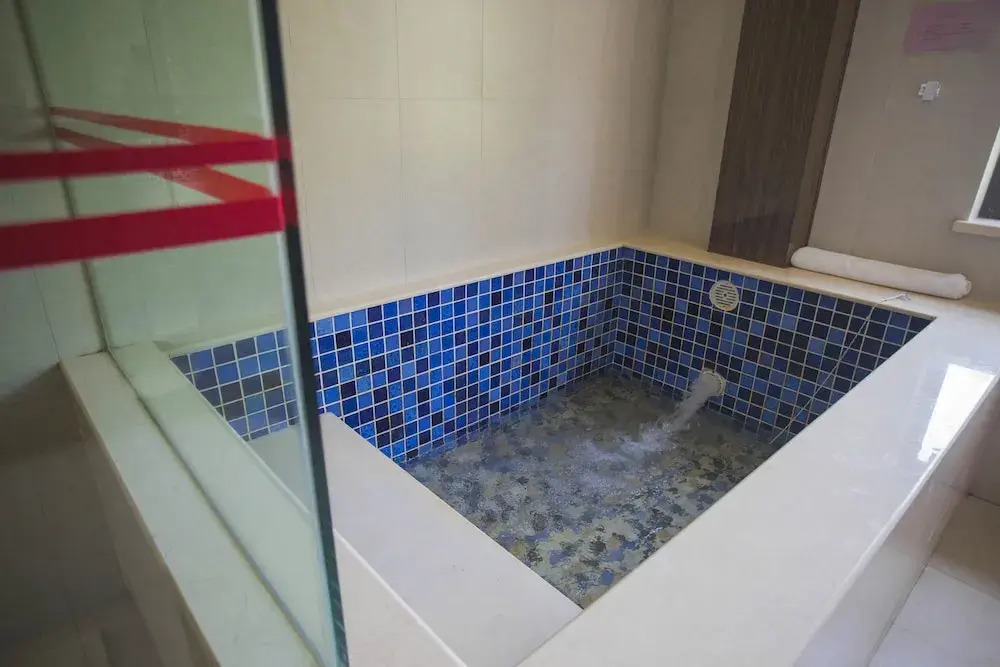 Badaling Hot Spring Resort