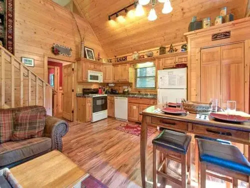 Southern Serenity - One Bedroom Cabin