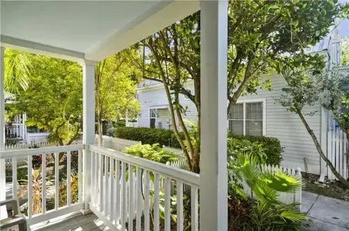 Lavender Jungle (Condo)