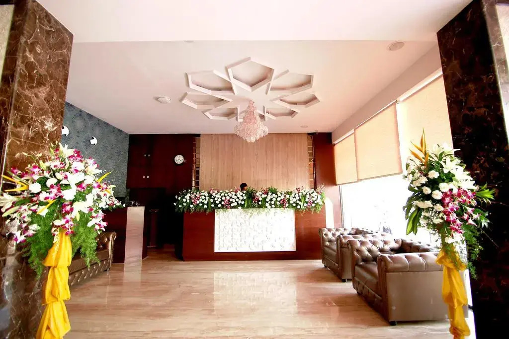 Savoury Business Hotel