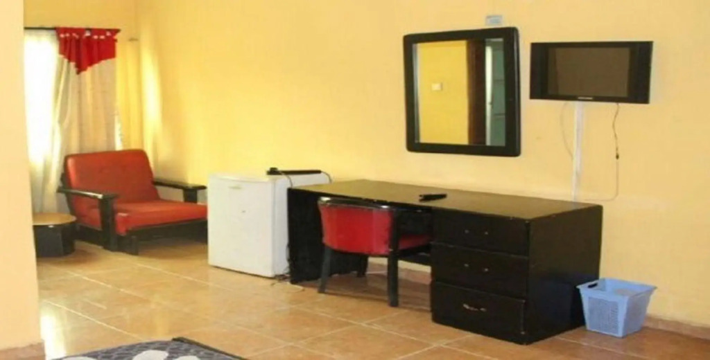 SENATORS SUITES and TOWERS HOTEL