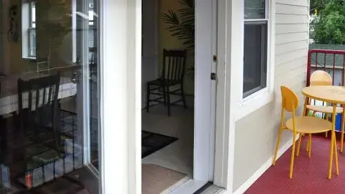 Crate & Cargo Suite 3
