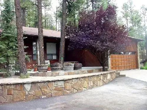 Aaa Escape - 3 Br home by RedAwning