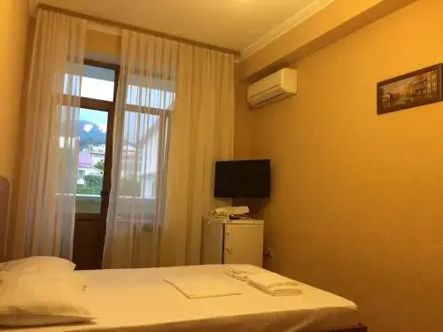 Бризас