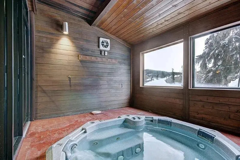 Cedar Lodge 216 by RedAwning