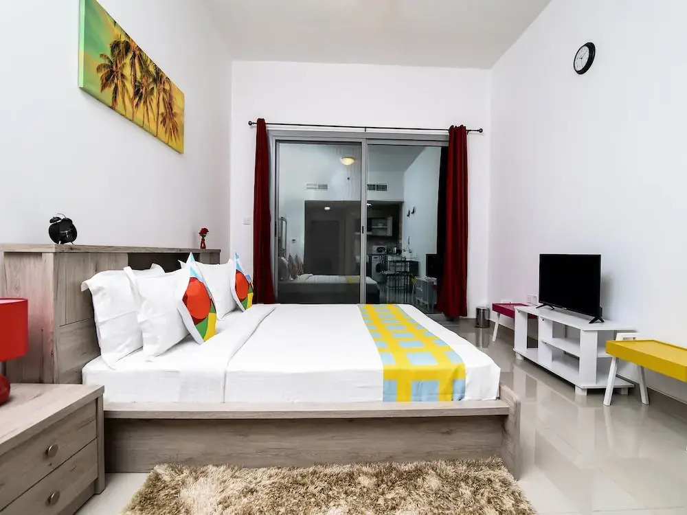 OYO 145 Home Marina View Apartment