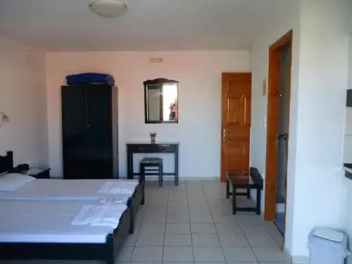 Pension Eleni Studios