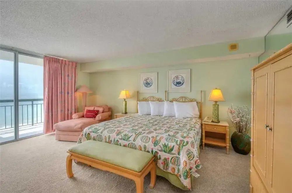 South Hampton 1009--Ocean Front