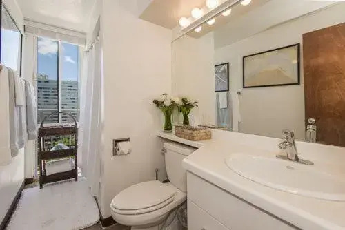 Gold Coast Penthouse - Studio Condo