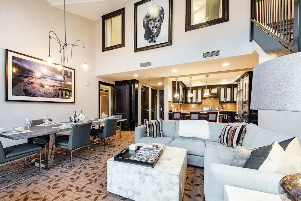 Luxury Hotel Suite - 2 Br Condo