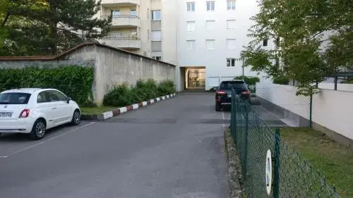 19Sisley