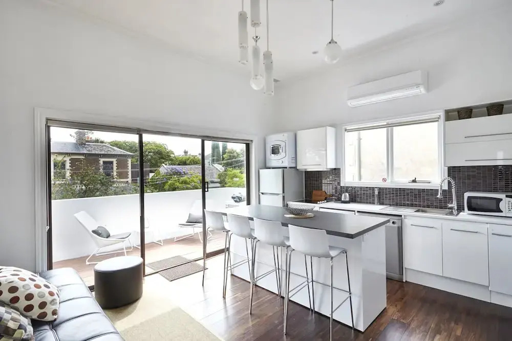 The Anderson, South Melbourne, MSAC 400m, Parking, Balcony