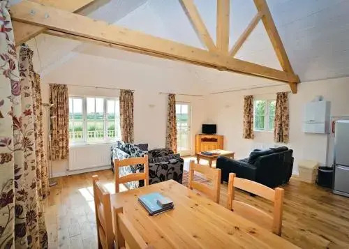 Oak Farm Lodges