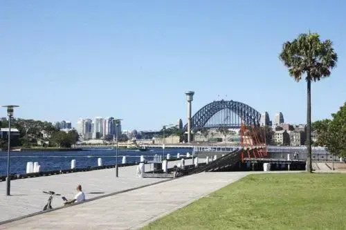 Thriving City Location, Dining hub Near CBD