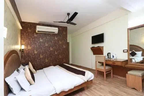OYO Rooms Clock Tower Rajpur Road