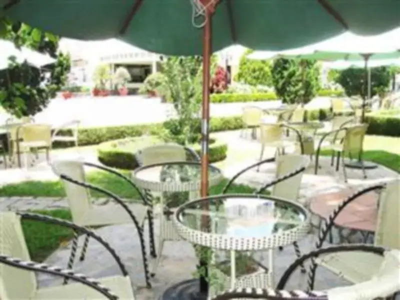 Lavy Hotel
