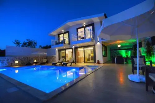 Aldora Villa
