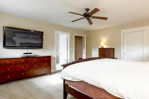 Ewing Drive Home - 3 Br Home