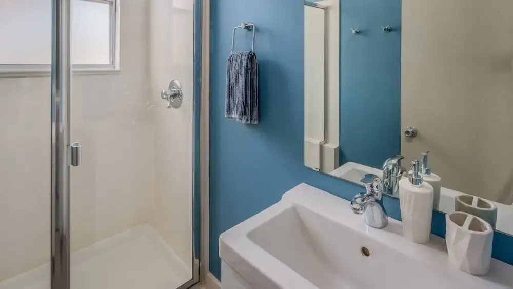 Quaint 2BR Near Downtown by WanderJaunt