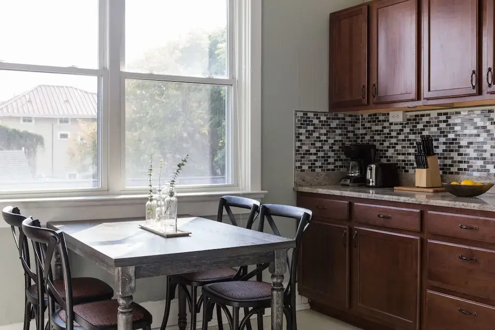 Elegant Lower Garden District Suites by Sonder