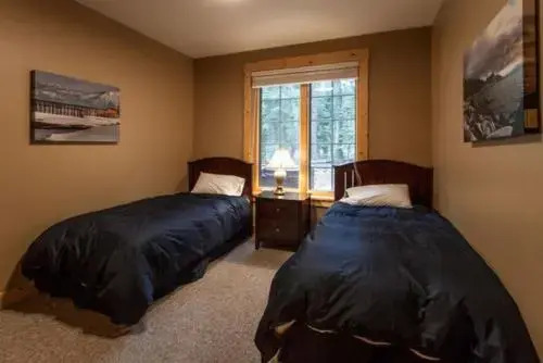 Tallac Lodge Luxury Rental by RedAwning