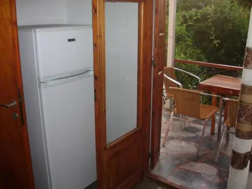 Eleni Studios & Apartments