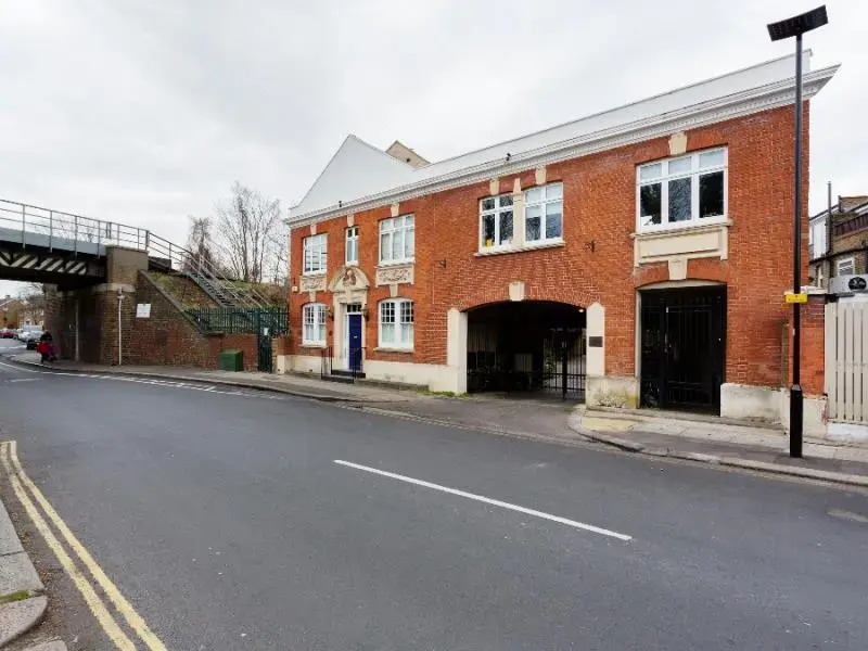 Veeve  2 Bed Mews House Chadwick Mews Chiswick