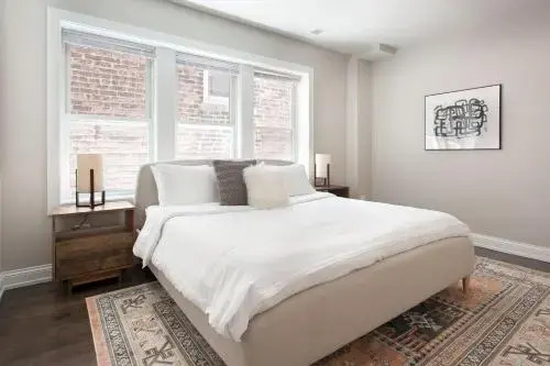 Deluxe Wicker Park Suites by Sonder