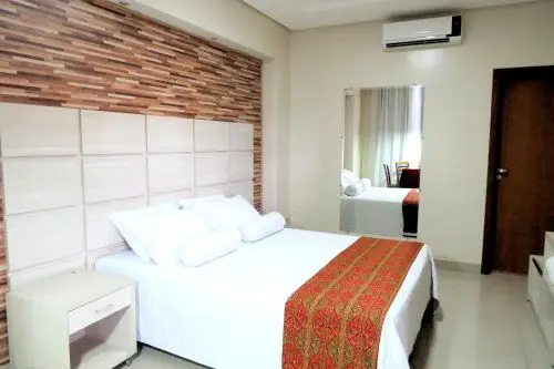 Max Hotel