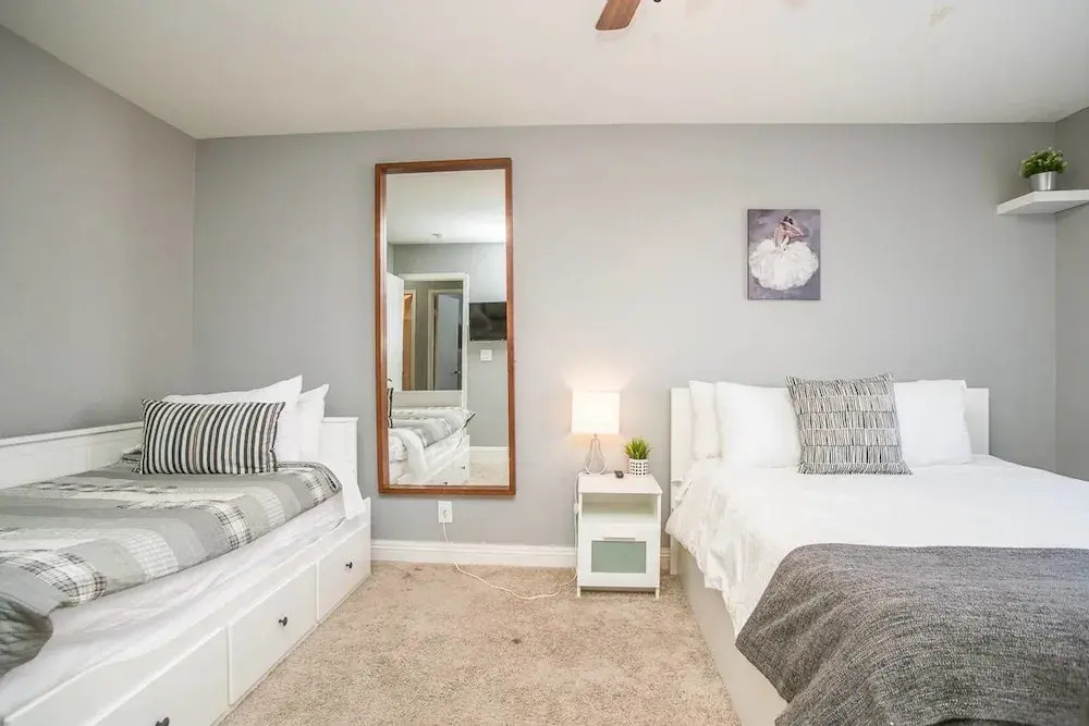 Dream Cove 3 Bd 10 min From Strip w/ Pool!