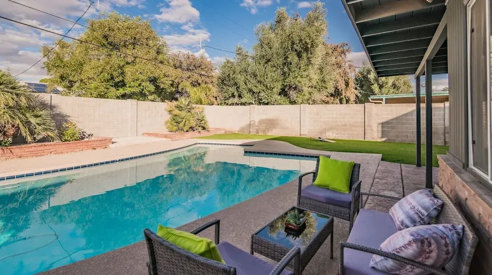 Spacious 3BR Pool by WanderJaunt