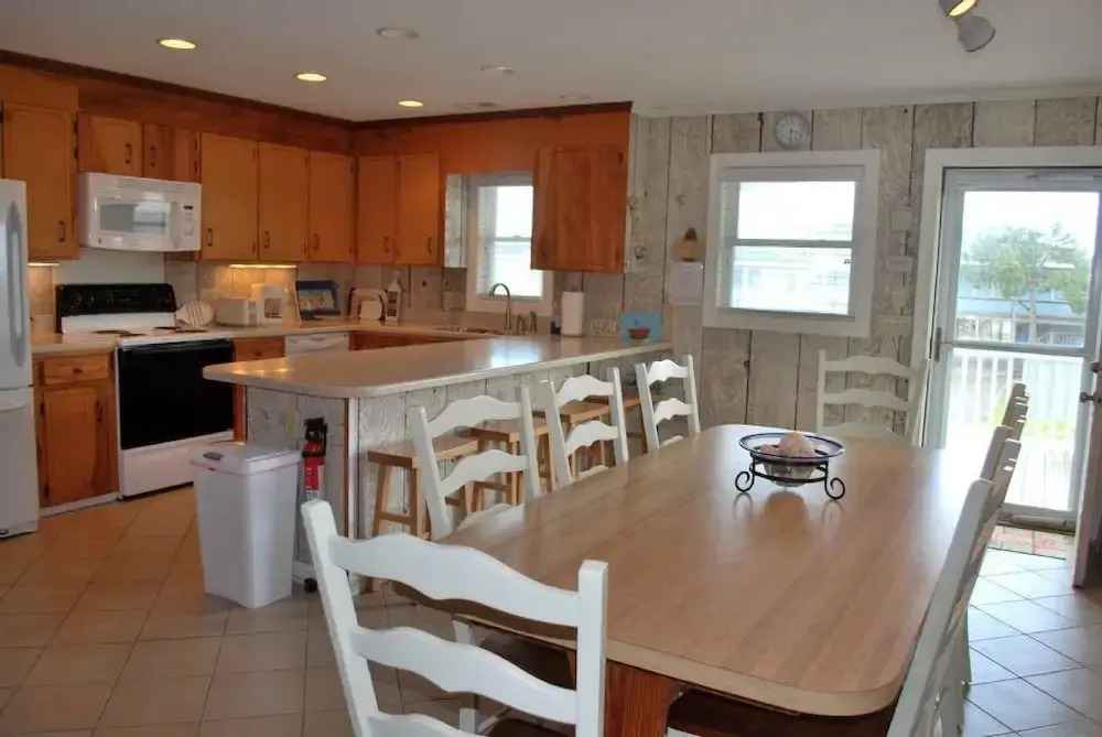 Glenmar Brunswick Home - 4 Br Home