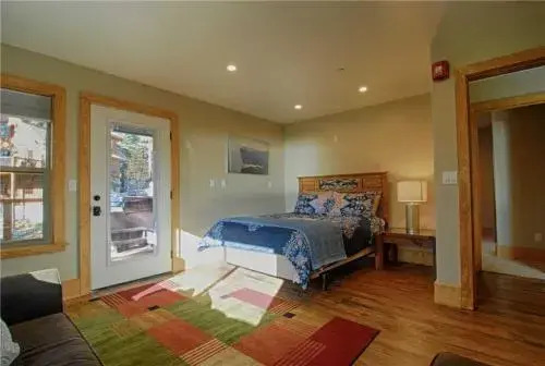 Qi Family Lodge - 5 Br Home
