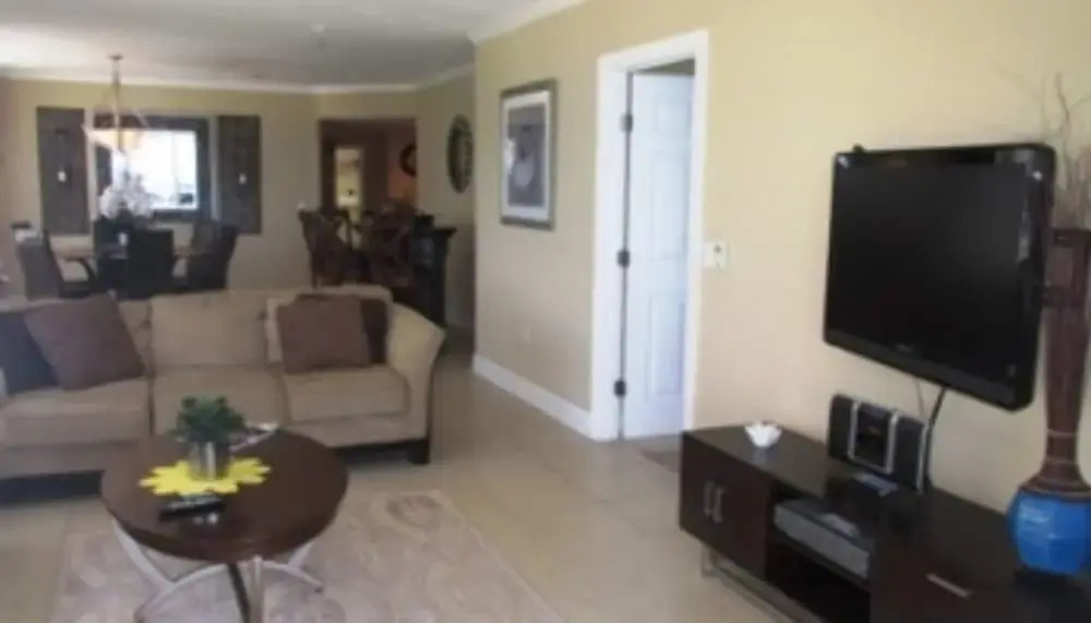 Dimucci Twin Towers 1008 - Gorgeous 3 BR 3 BA
