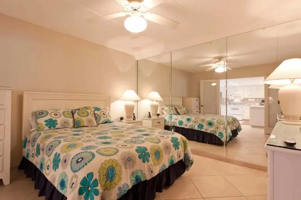 Saida IV Condominium 206