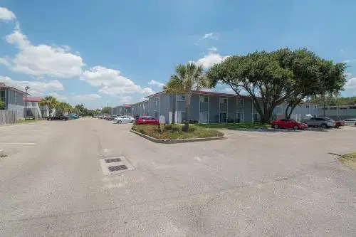 Oak Shores-Oak Shores Studio 22