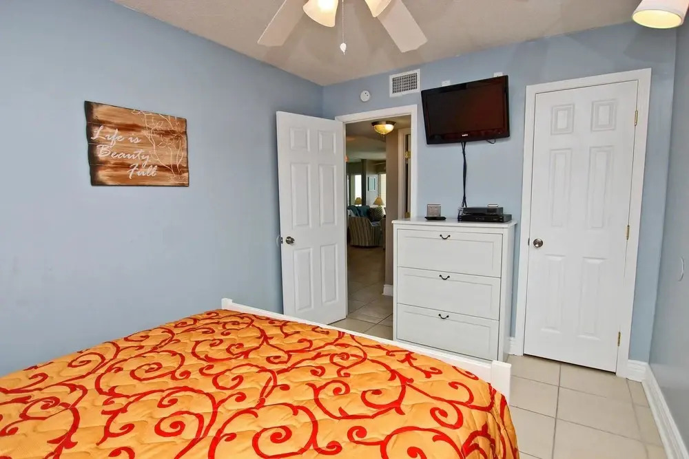 Boardwalk 486 by Youngs Suncoast
