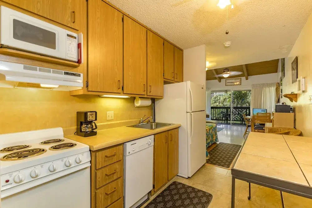 Kihei Bay Surf #253 - Studio Br Condo