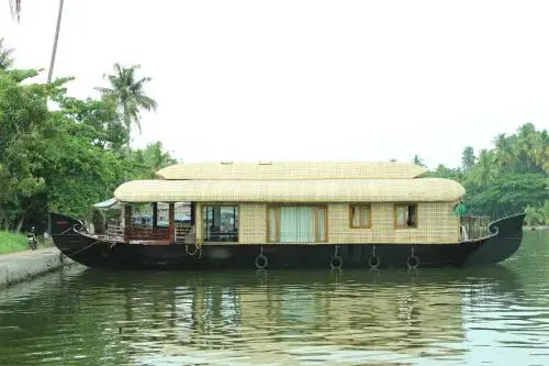 Luxury Houseboat