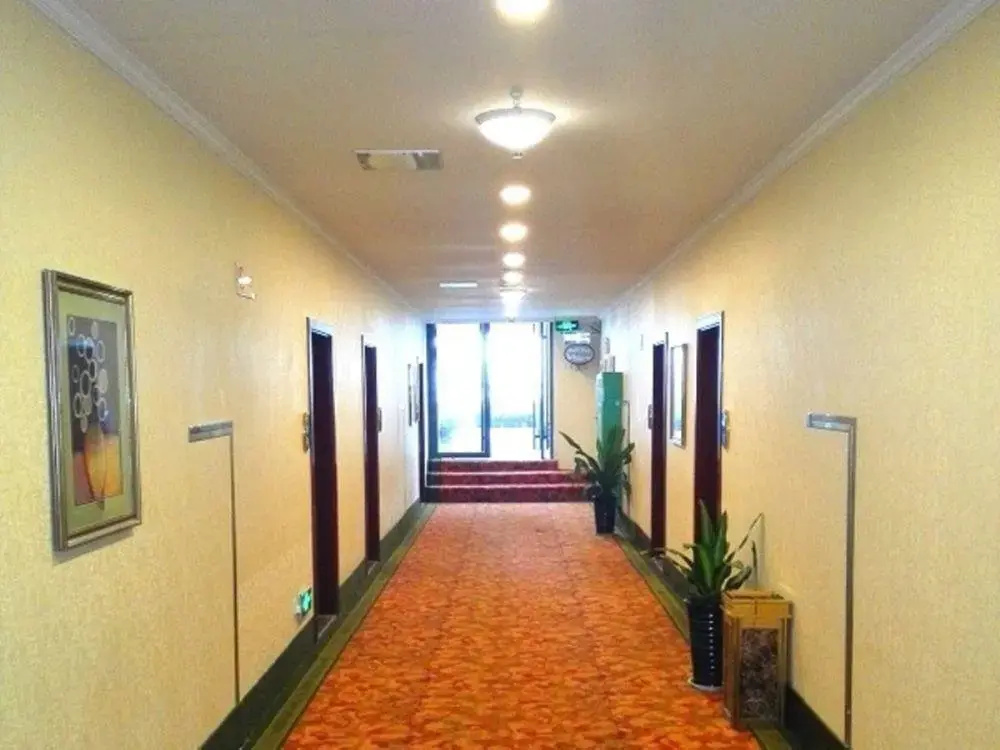 GreenTree Inn Shandong Yuncheng Ximen Street Songjiang Kung Fu School Business Hotel