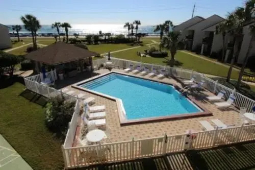 Blue Surf 14b 2 Bedroom Townhouse by RedAwning