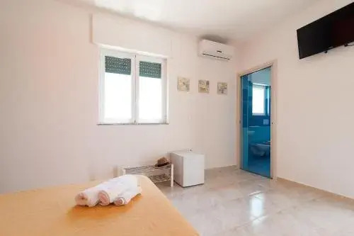 Orange Marini Studio