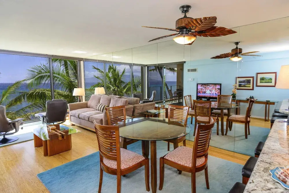 Mahana 307 by RedAwning