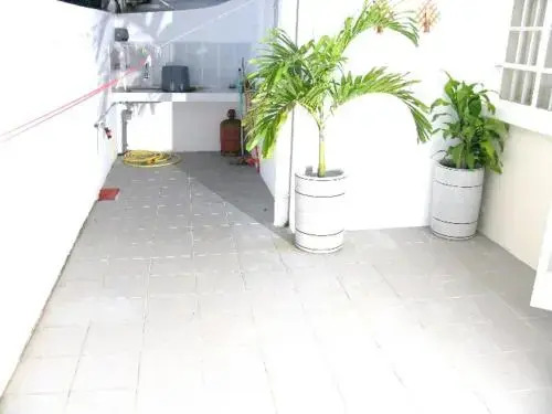 Les Camelias Ground Floor