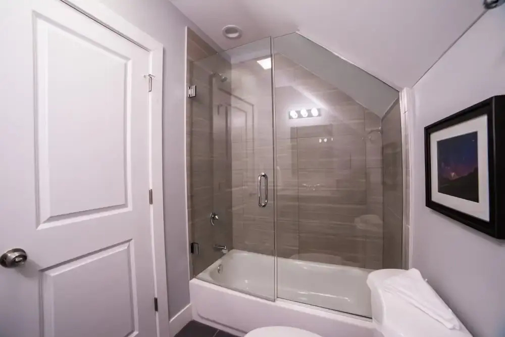 Stunning 3BR in Lake View by Sonder