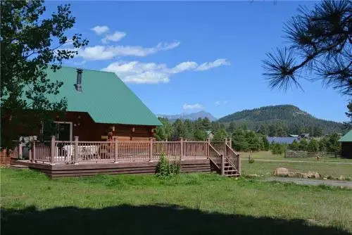 Sugarloaf Cabin by RedAwning