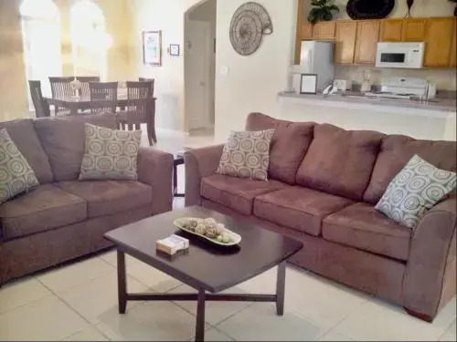Gone 2 Florida Vacation Homes